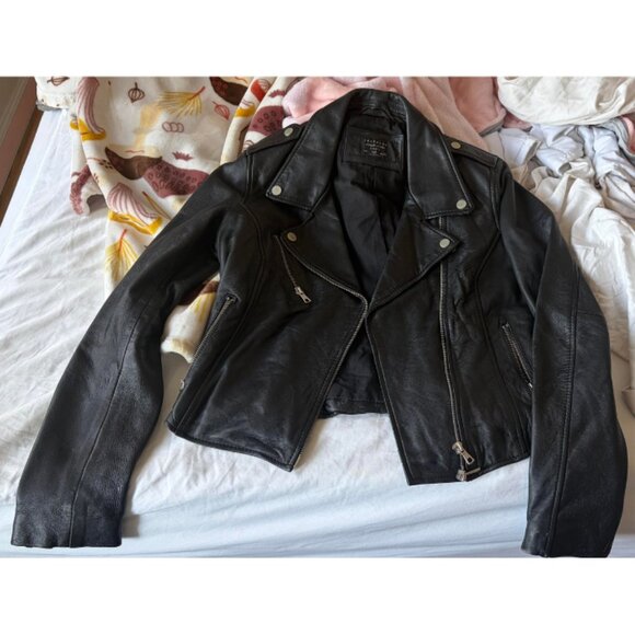 ZARA Black 100% Leather Jacket ā Size L - Picture 1 of 2